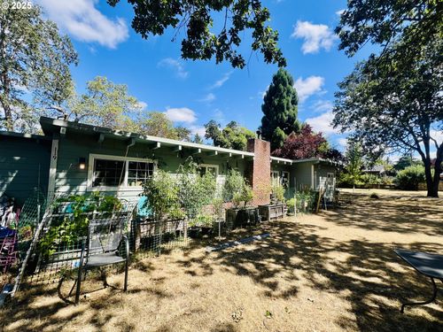 119 Oakbourne Ln, Winchester, OR, 97495-9018 | Card Image