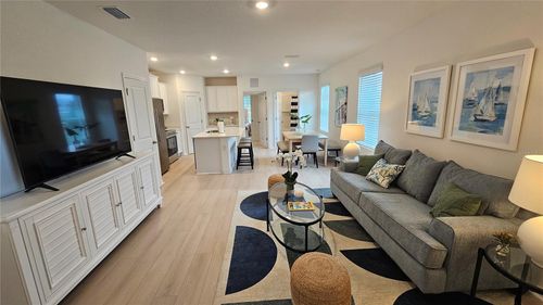 19904 Madera Cir, VENICE, FL, 34293 | Card Image