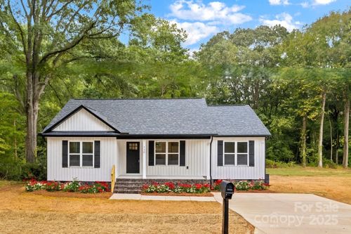 110 White Ave, Kannapolis, NC, 28081-9617 | Card Image