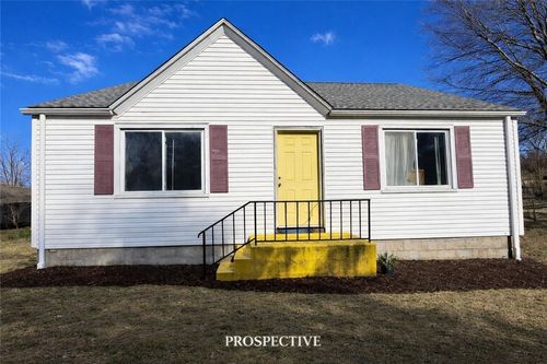 2360 Evans City Rd, Zelienople, PA, 16063-3406 | Card Image