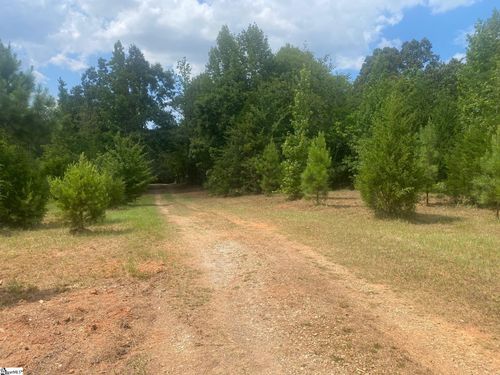 124 Lucille Dr, Gray Court, SC, 29645-6789 | Card Image