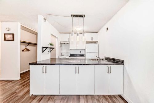 1403-221 6 Ave Se, Calgary, AB, T2G4Z9 | Card Image