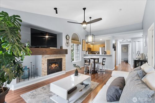 apt-2304-12407 4th Ave W, Everett, WA, 98204-5716 | Card Image