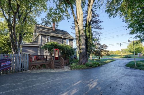 1395 Shoecraft Rd, Penfield, NY, 14526-9712 | Card Image