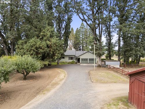 18746 Butteville Rd, Aurora, OR, 97002 | Card Image