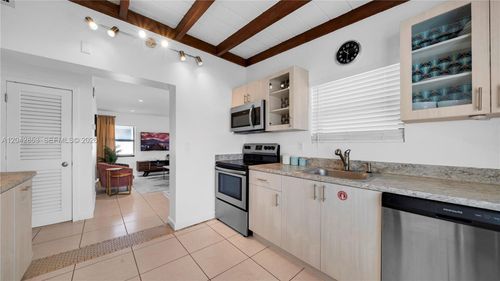 3-1704 Rodman St, Hollywood, FL, 33020-6418 | Card Image