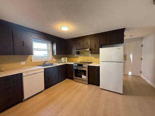 apt-1-100 Central St, Waltham, MA, 02453-5436 | Card Image