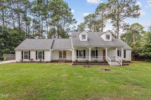 3226 Circle Dr, Farmville, NC, 27828-1679 | Card Image