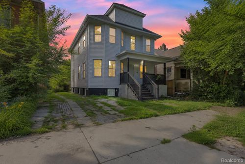 41 Richton St, Highland Park, MI, 48203-3502 | Card Image