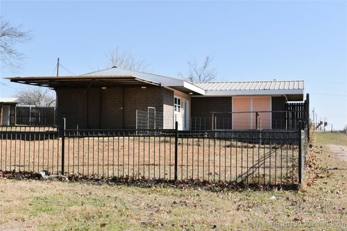 105 W Valliant Rd, Fort Towson, OK, 74735-5091 | Card Image