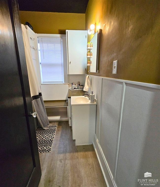 417 Ne 13 Th St, House other with 2 bedrooms, 1 bathrooms and null parking in Abilene KS | Image 13
