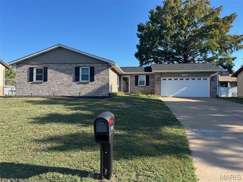 527 Fairfax St, Columbia, IL, 62236-1503 | Card Image