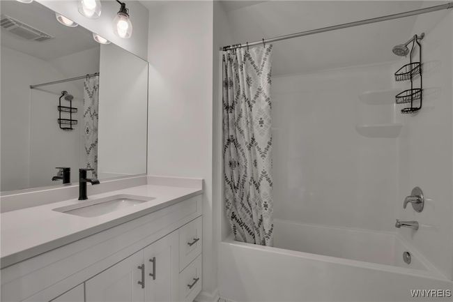 6 Rolling Woods Ln, House other with 6 bedrooms, 3 bathrooms and null parking in West Seneca NY | Image 32