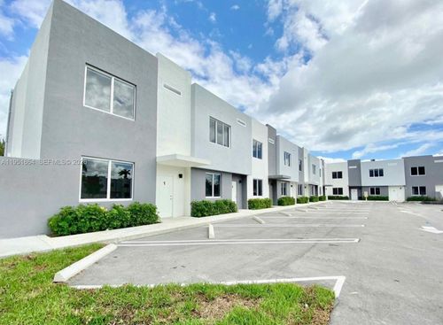 unit-8-170 Nw 158th St, Miami, FL, 33169-6780 | Card Image