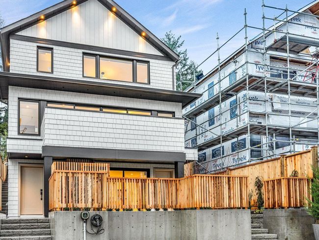 1115 E Keith Road, House other with 5 bedrooms, 3 bathrooms and 2 parking in North Vancouver BC | Image 24