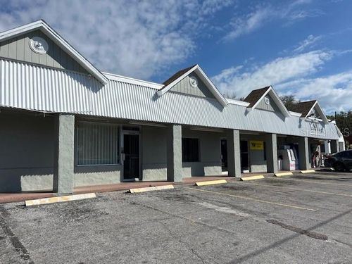 a-10802 Main St, THONOTOSASSA, FL, 33592-2840 | Card Image