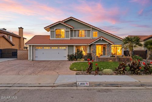 4621 Brisa Dr, Palmdale, CA, 93551-1118 | Card Image