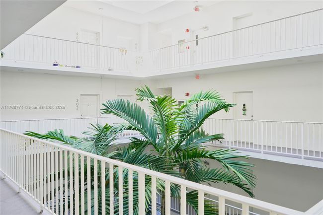 APT-302 - 1770 E Las Olas Blvd, Condo with 1 bedrooms, 1 bathrooms and null parking in Fort Lauderdale FL | Image 7