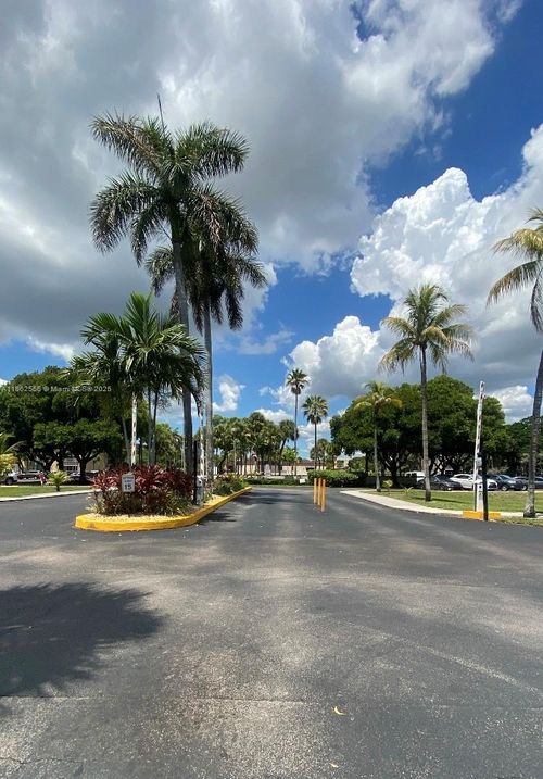 apt-317-3341 Nw 47th Ter, Lauderdale Lakes, FL, 33319-6738 | Card Image