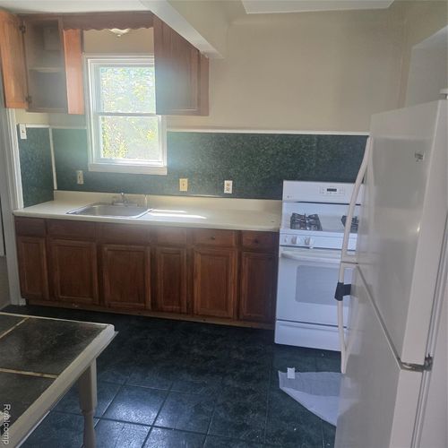 19318 Harlow St, Detroit, MI, 48235-2237 | Card Image