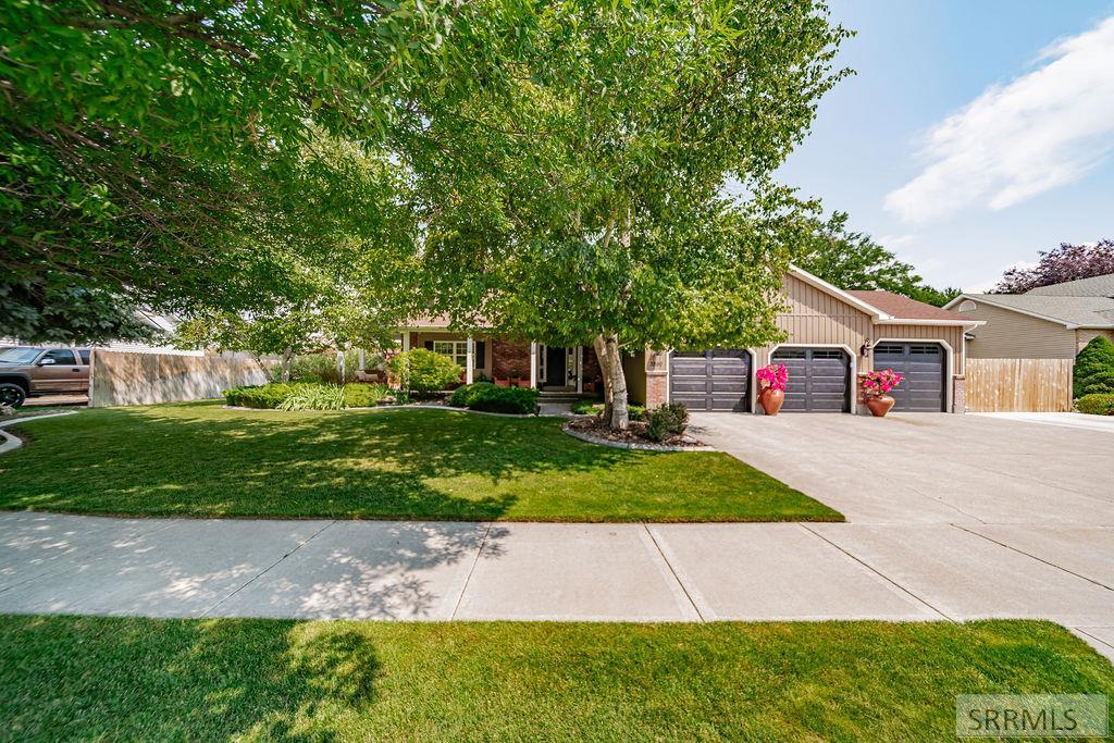 Nathan Dr, Idaho Falls, ID 83404