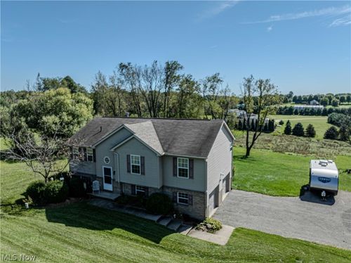 9142 Lisbon St E, East Canton, OH, 44730-9710 | Card Image