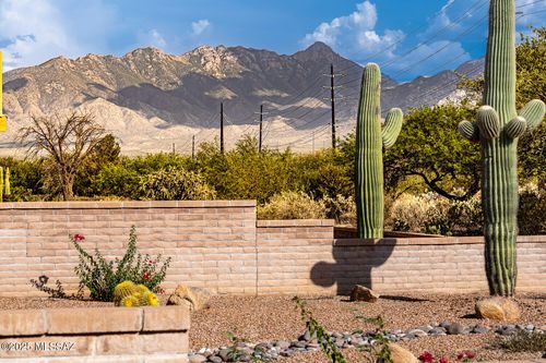 993 W Blue Fox Rd, Green Valley, AZ, 85614-5866 | Card Image