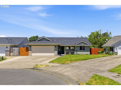 633 Cedar St, Independence, OR, 97351 | Card Image