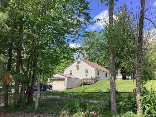 229 Pleasant Valley Rd, South Fallsburg, NY, 12779-5618 | Card Image
