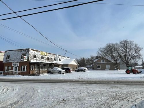 {{alt}} | Card Image