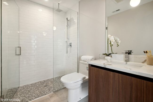 UNIT-406 - 2342 W Adams St, Condo with 2 bedrooms, 2 bathrooms and 1 parking in CHICAGO IL | Image 15
