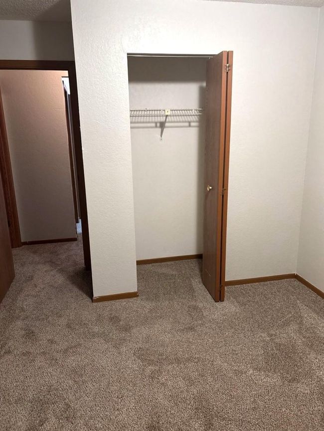 Lake Place 1421 Bedroom 2 Closet.jpg | Image 8