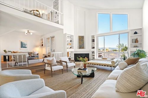 apt-338-5333 Zelzah Ave, Encino, CA, 91316-2218 | Card Image