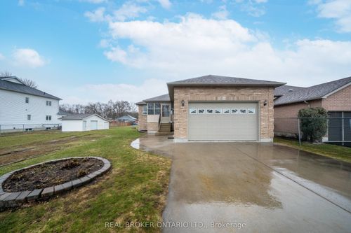 1092 Alfred Street, Innisfil, ON, L0L1C0 | Card Image