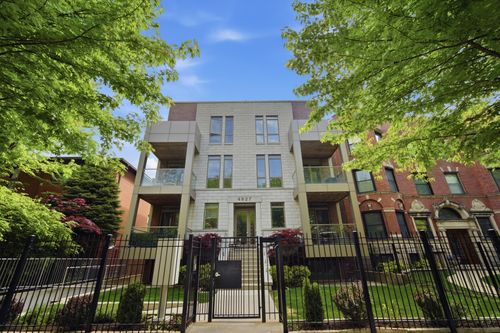 2n-4627 N Beacon St, Chicago, IL, 60640-4635 | Card Image