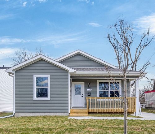 1245 E 16th St, Des Moines, IA, 50316-4011 | Card Image