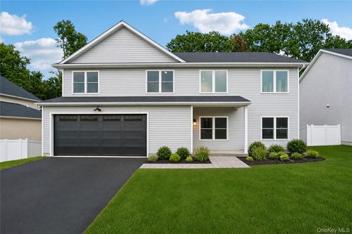 18 Rustic Dr, Rock Tavern, NY, 12575-5361 | Card Image