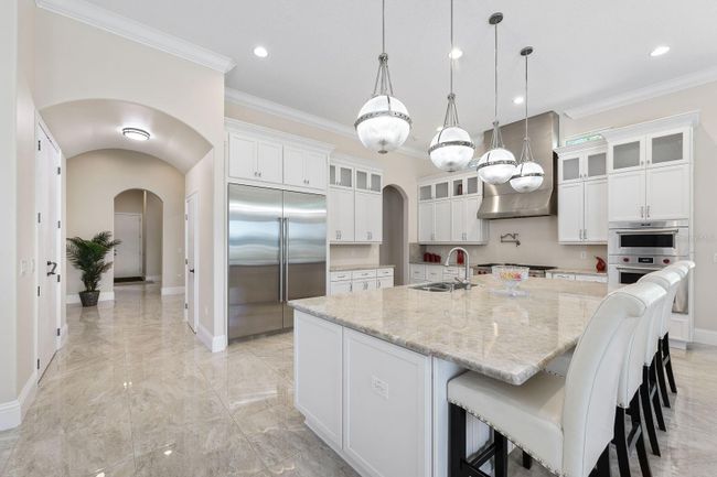 Kitchen island and nook | Image 20