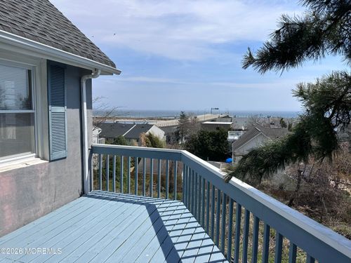 10 Ocean St, Highlands, NJ, 07732-1839 | Card Image