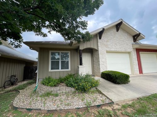 104-104 West St, Comfort, TX, 78013-2257 | Card Image