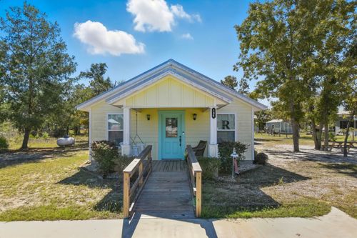 196 Leslie Ln, PERRY, FL, 32348-3427 | Card Image