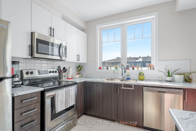 50 Teelin Circle, House attached with 2 bedrooms, 2 bathrooms and 2 parking in Barrhaven ON | Image 6