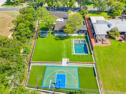 9755 Van Dyke Rd, Dallas, TX, 75218-2125 | Card Image