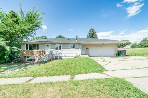 1730 N 15th St, Bismarck, ND, 58501-2023 | Card Image