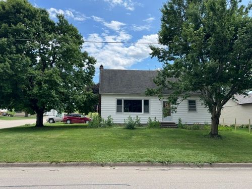 201 S West St, Preston, IA, 52069-9717 | Card Image