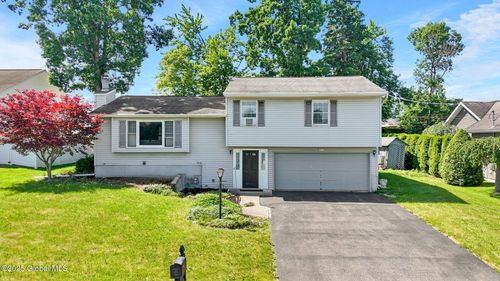 2714 Magnolia St, Endicott, NY, 13760-2343 | Card Image