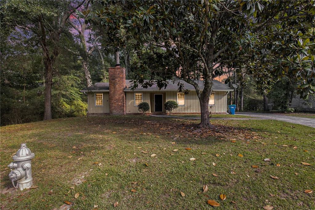 Redona Dr, Atlanta, GA 30349