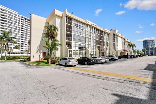 518-501 Three Islands Blvd, Hallandale Beach, FL, 33009-2899 | Card Image