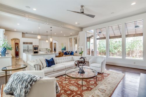 8402 Ridgelea St, Dallas, TX, 75209-2638 | Card Image
