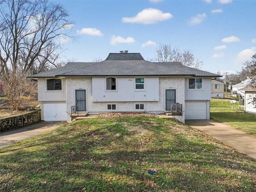 2802 82nd St, Kansas City, KS, 66109-1541 | Card Image
